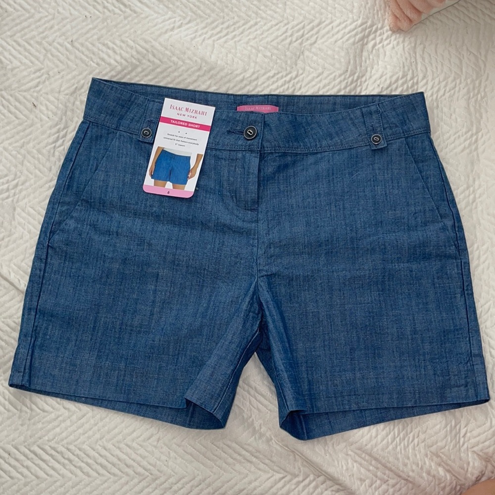 Isaac Mizrahi Chambray Denim Ladies Shorts